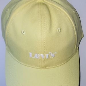 NWT Levi's Baseball Hat Logo Yellow Plastic Strap-back Classic Cap - OS